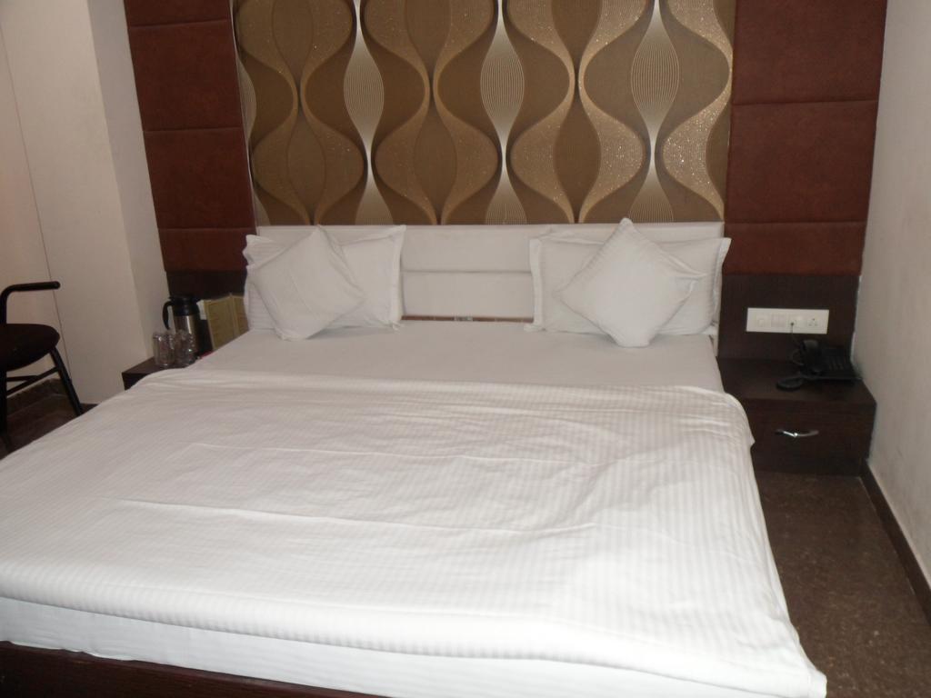 Hotel Silver Plaza Ahmedabad Quarto foto
