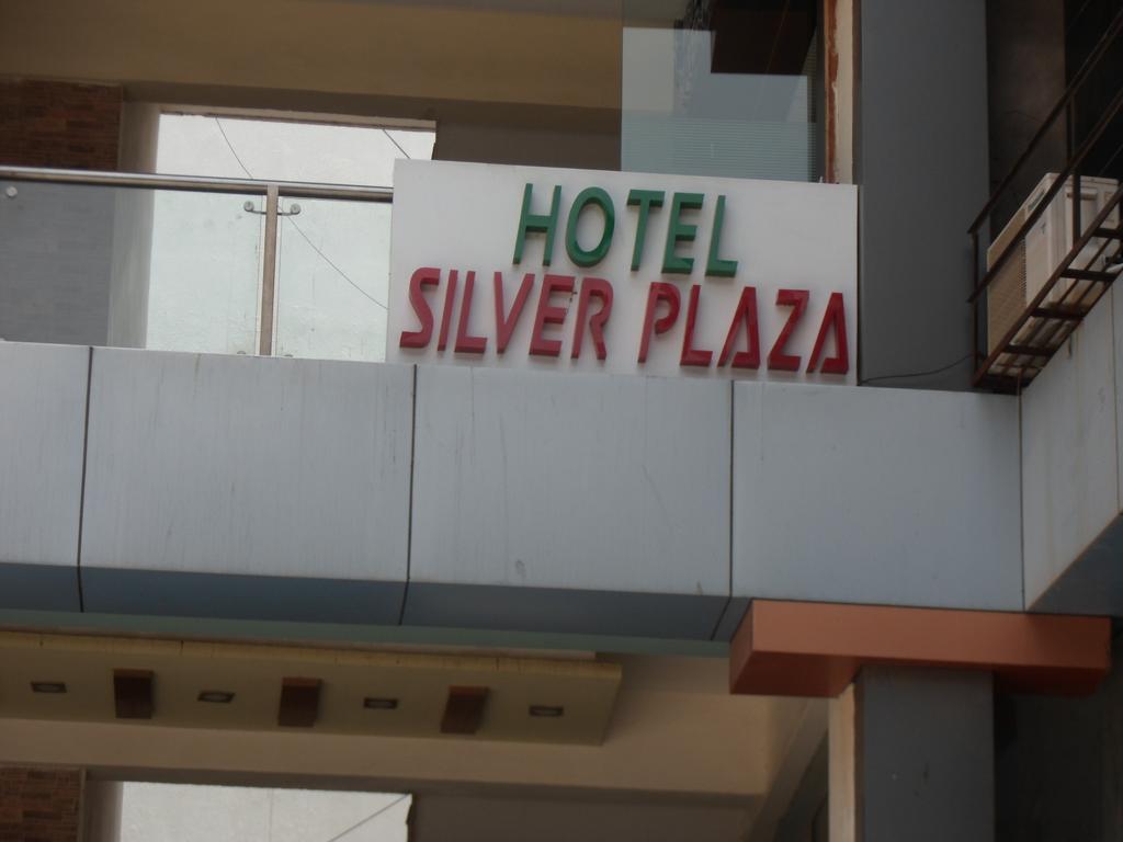 Hotel Silver Plaza Ahmedabad Exterior foto
